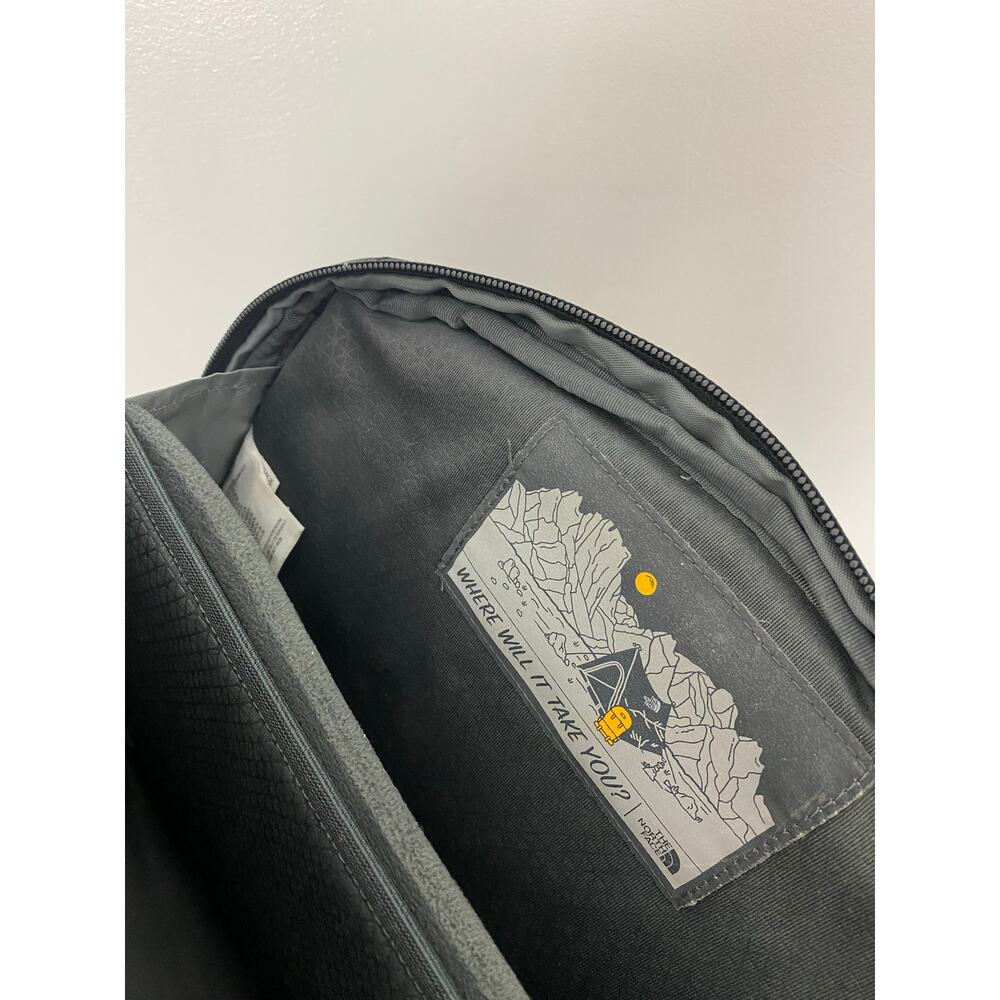 Women The North Face Surge 31L black nylon padded backpack bookbag - Picture 9 of 9